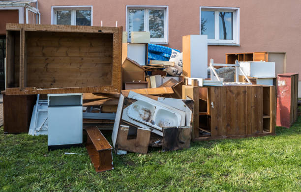 Best Yard Cleanup Services  in Hialeah, FL